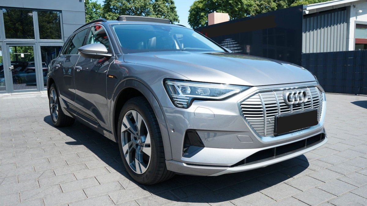 Audi e-tron 2022